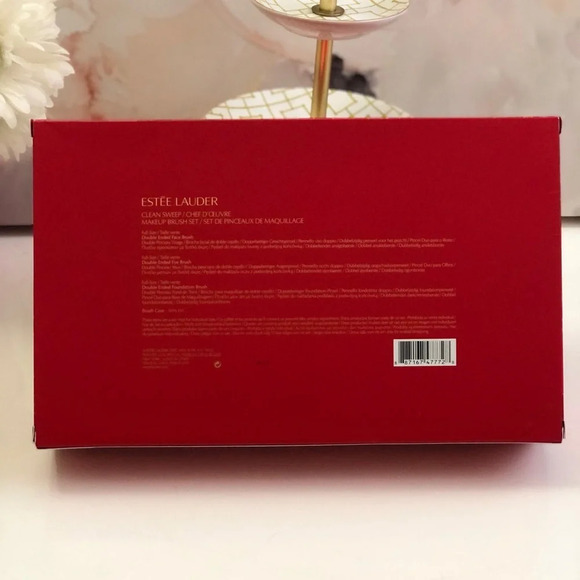 - New! Estee Lauder Clean Sweep Make-up Brush Set - Picture 2 of 5